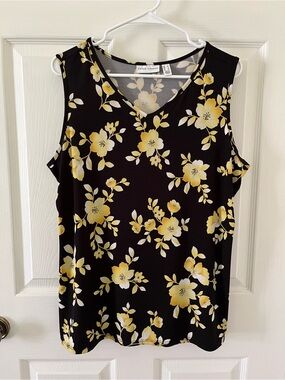 Susan Graver Black & Yellow Floral V-Neck Sleeveless Top